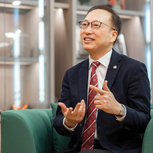 Professor Chetwyn  Chan Che-hin, Vice President (Research and  Development)